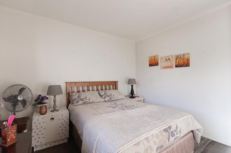 To Let 2 Bedroom Property for Rent in Claremont Western Cape